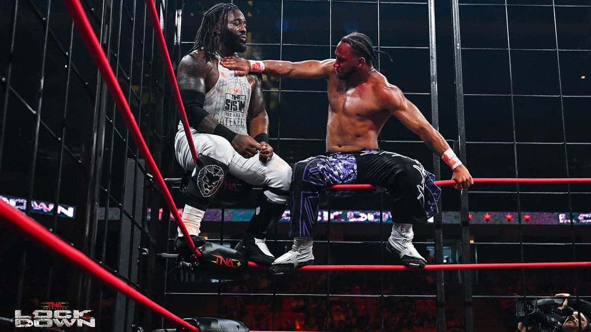 Leon Slater takes on Cedric Alexander