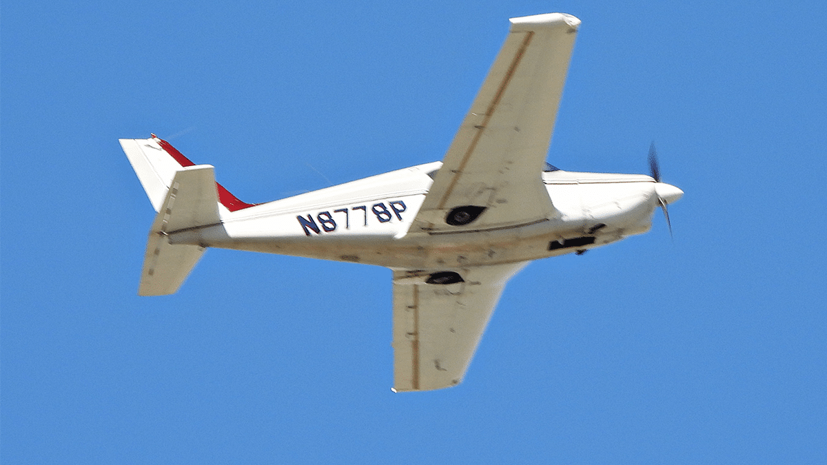 Piper PA-24-260 Airplane