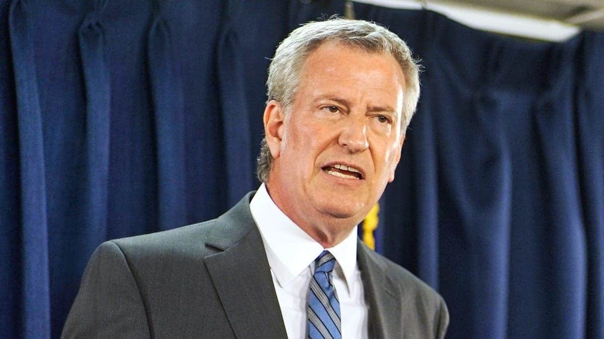 bill de blasio speaking at podium