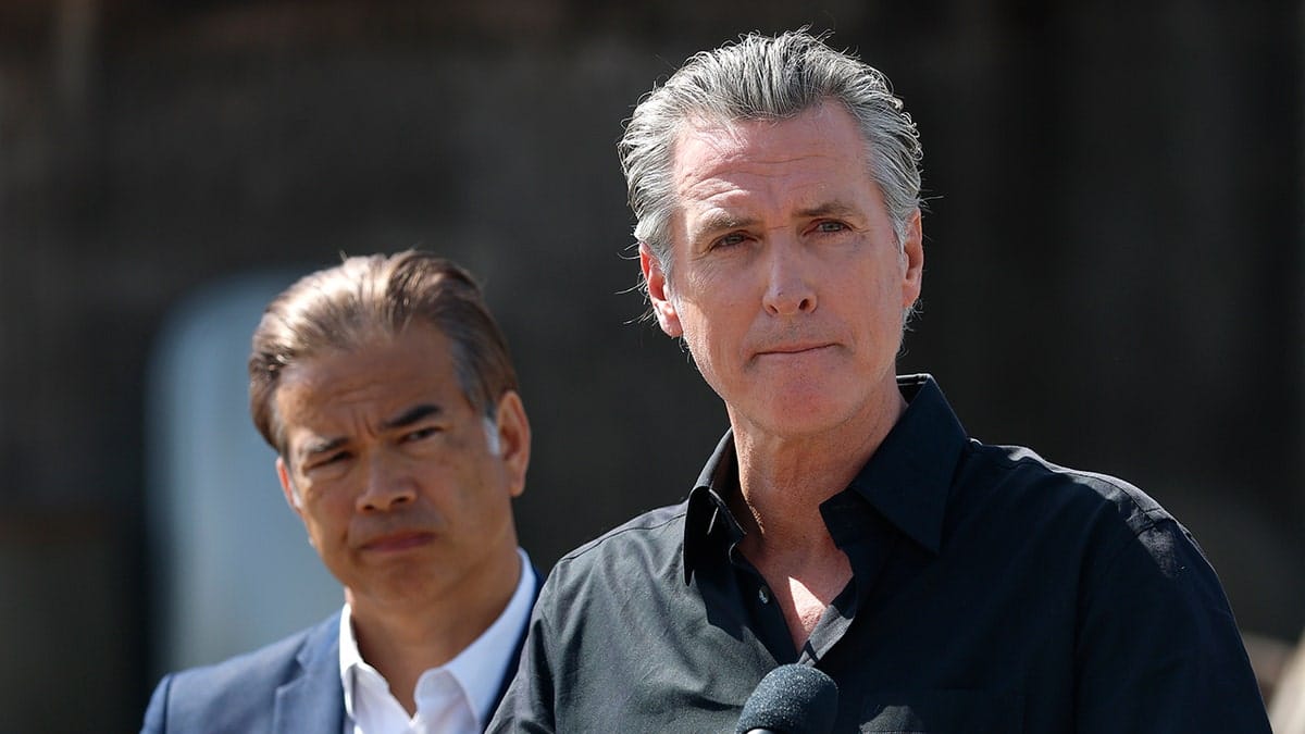 Gavin Newsom holds a press conference against Trump's tarriffs