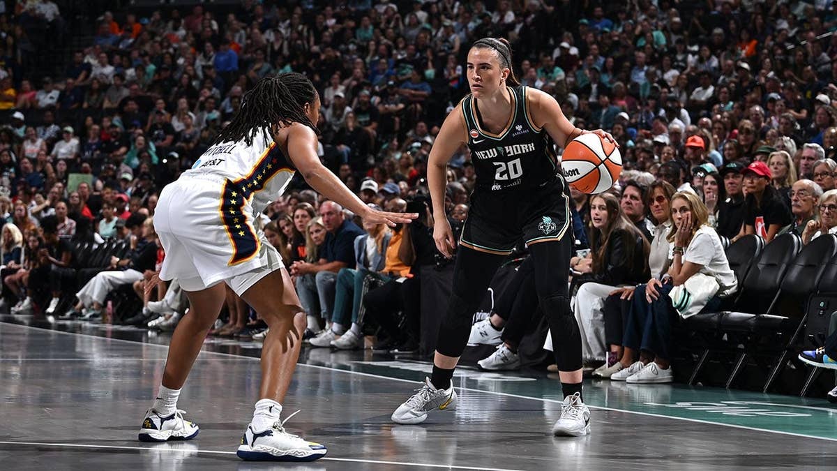 Sabrina Ionescu New York Liberty dribbles