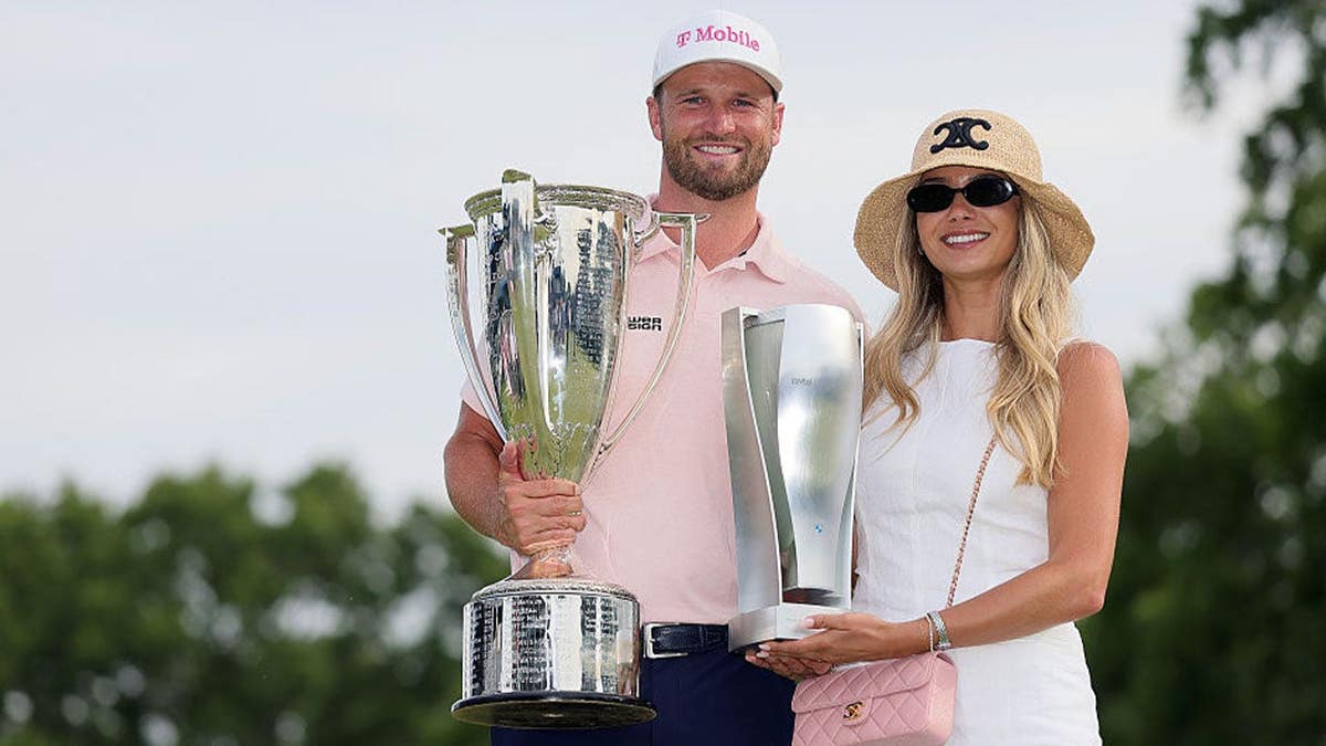 Wyndham Clark of the United States and girlfriend Emily Tanner