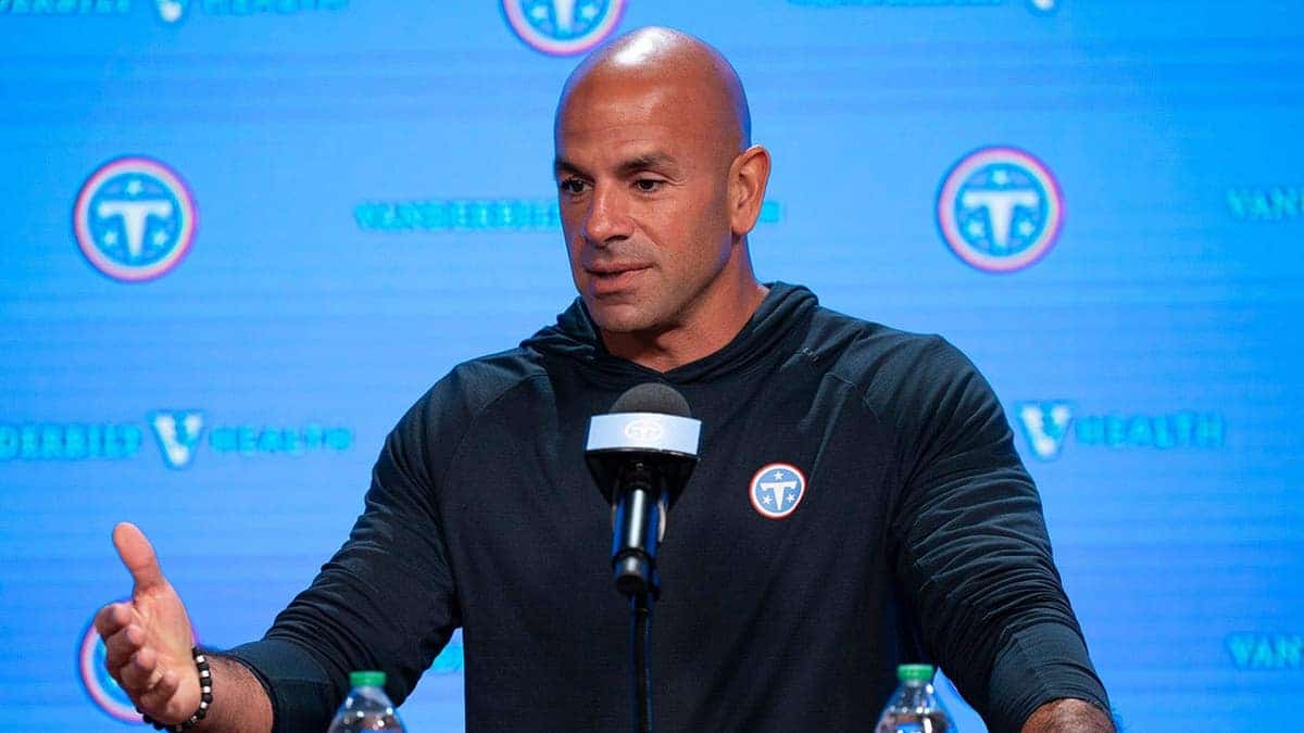 Titans coach Robert Saleh speaking to media