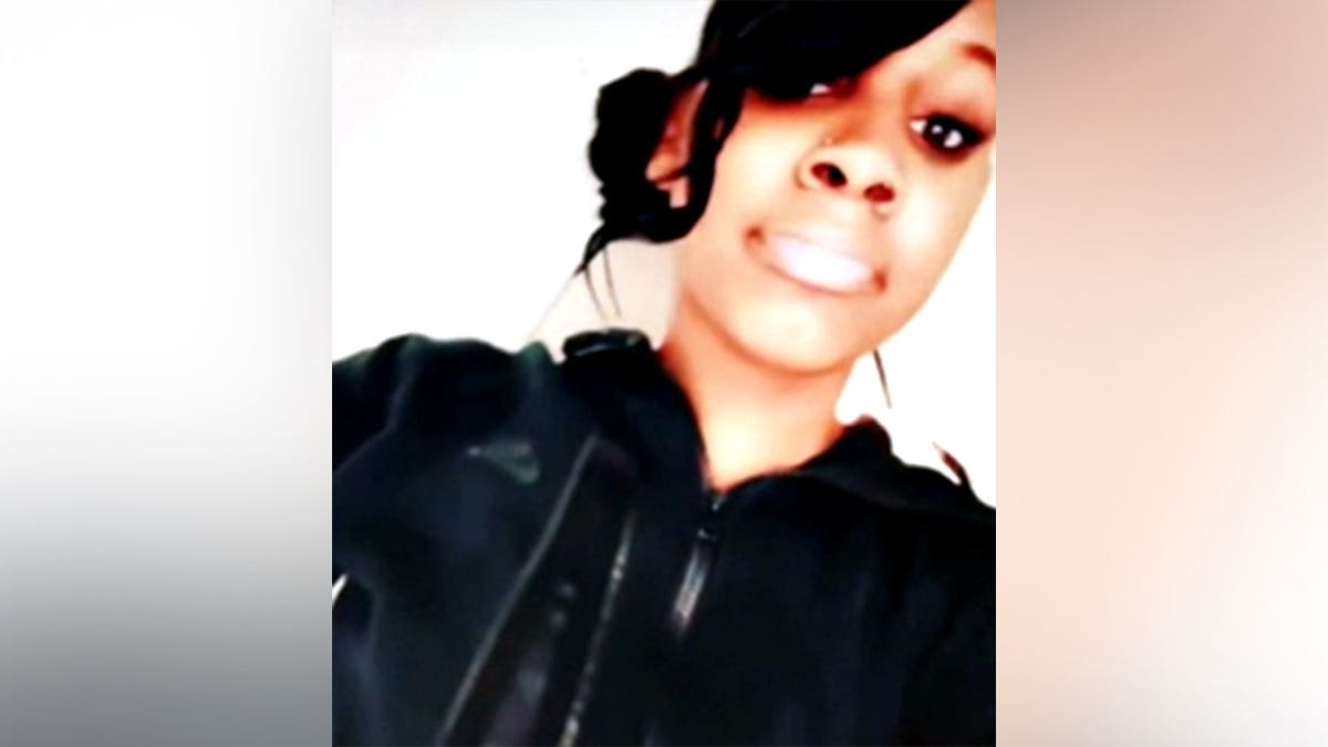 Zytina Mason-Brown posing in a selfie photo