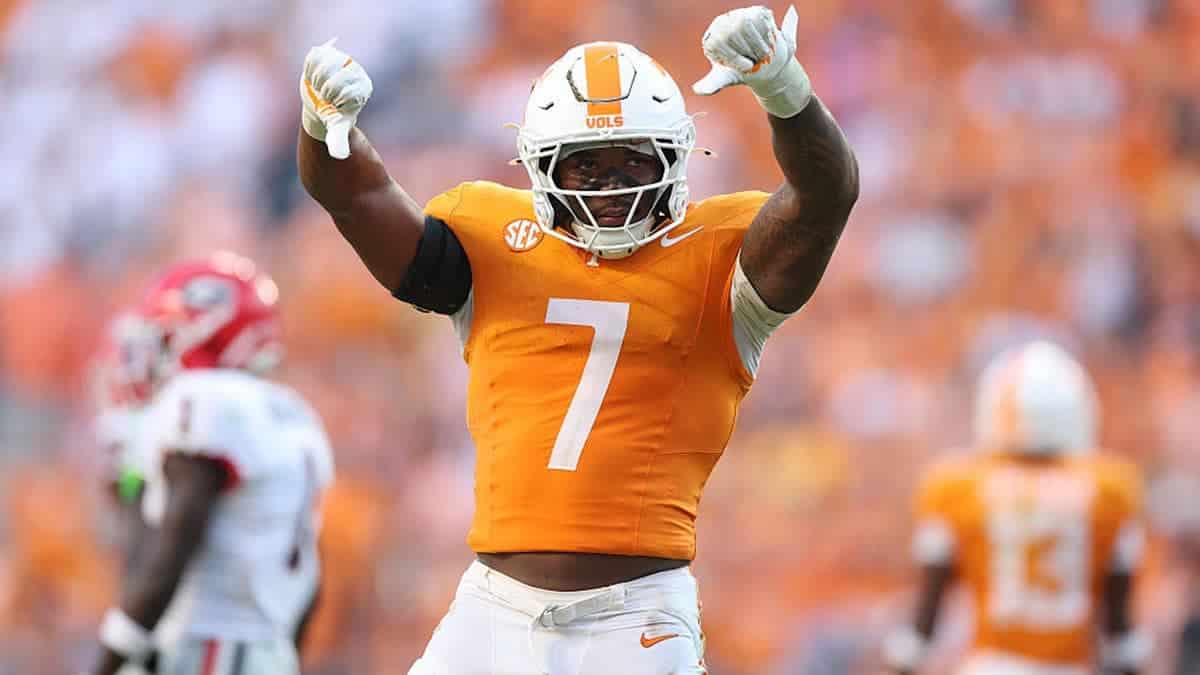 Arion Carter #7 celebrates against Georgia at Neyland Stadium.