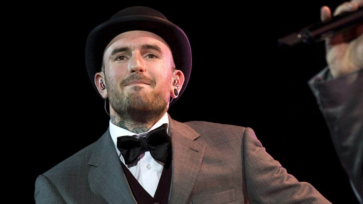 Ben Saunders performing in Arnhem, Netherlands in May 2011.