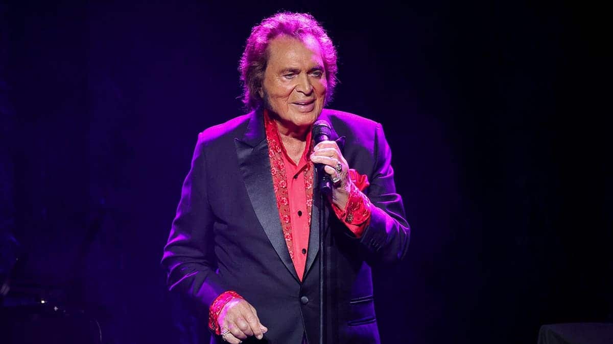 Engelbert Humperdinck performs in June 2026 in New Zealand.