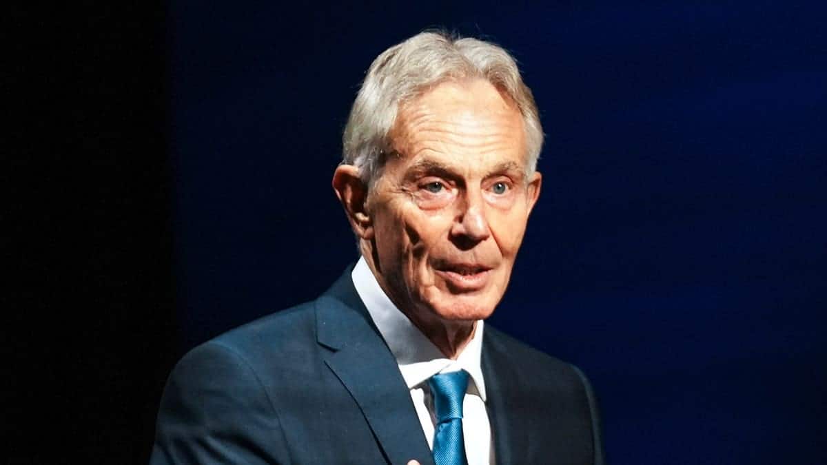 Tony Blair speaking on stage