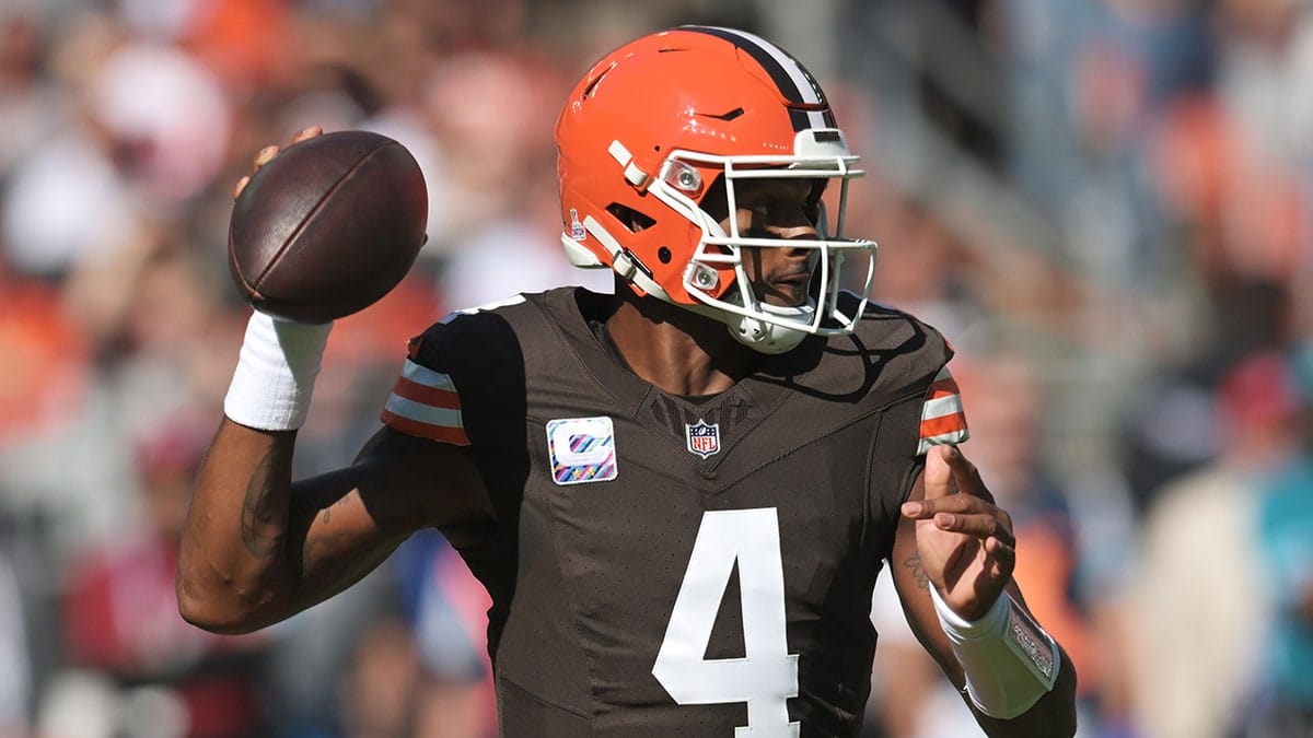 Deshaun Watson throws a passin 2024
