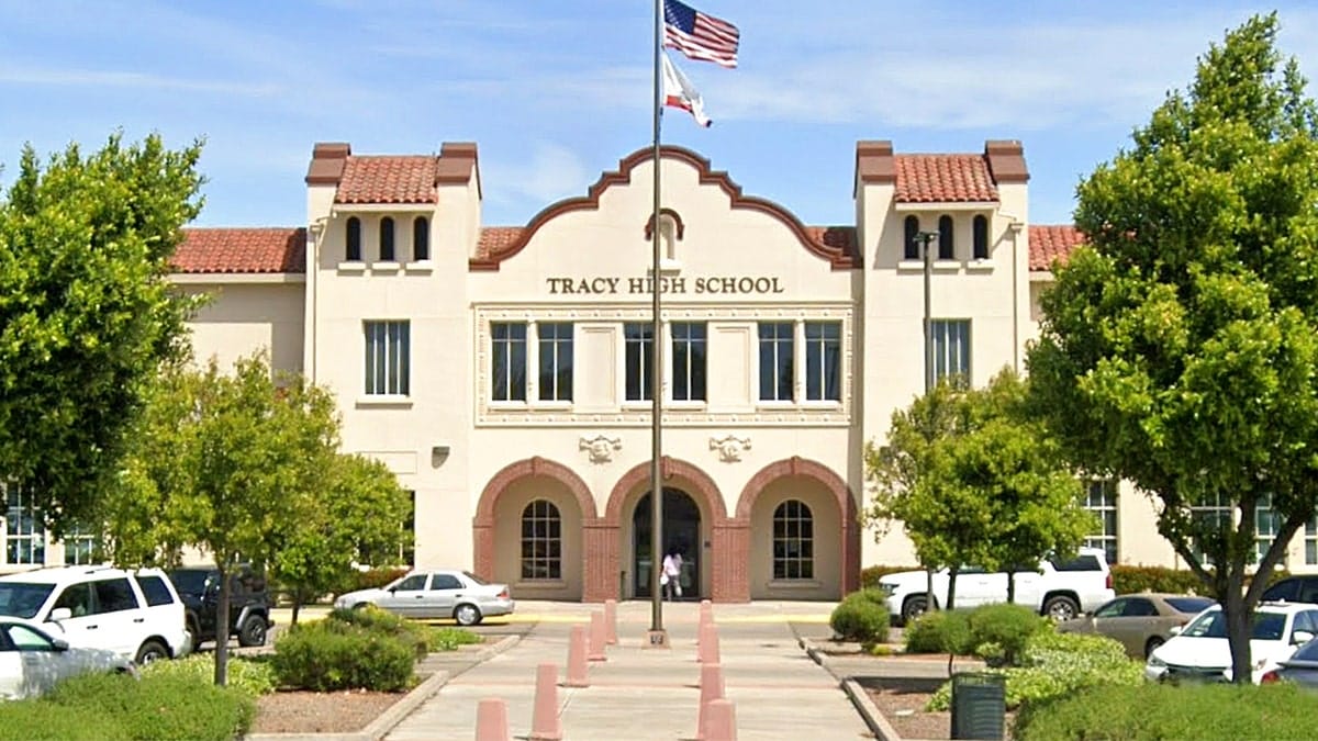exterior of tracy high school building