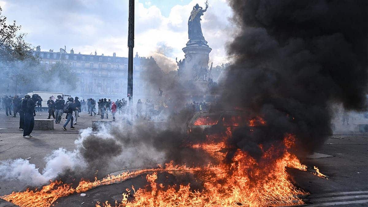Protests over cost of living turn tense in Paris